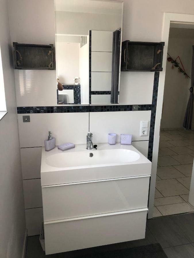 Herz Der Weinberge Gemmrigheim Habitación foto